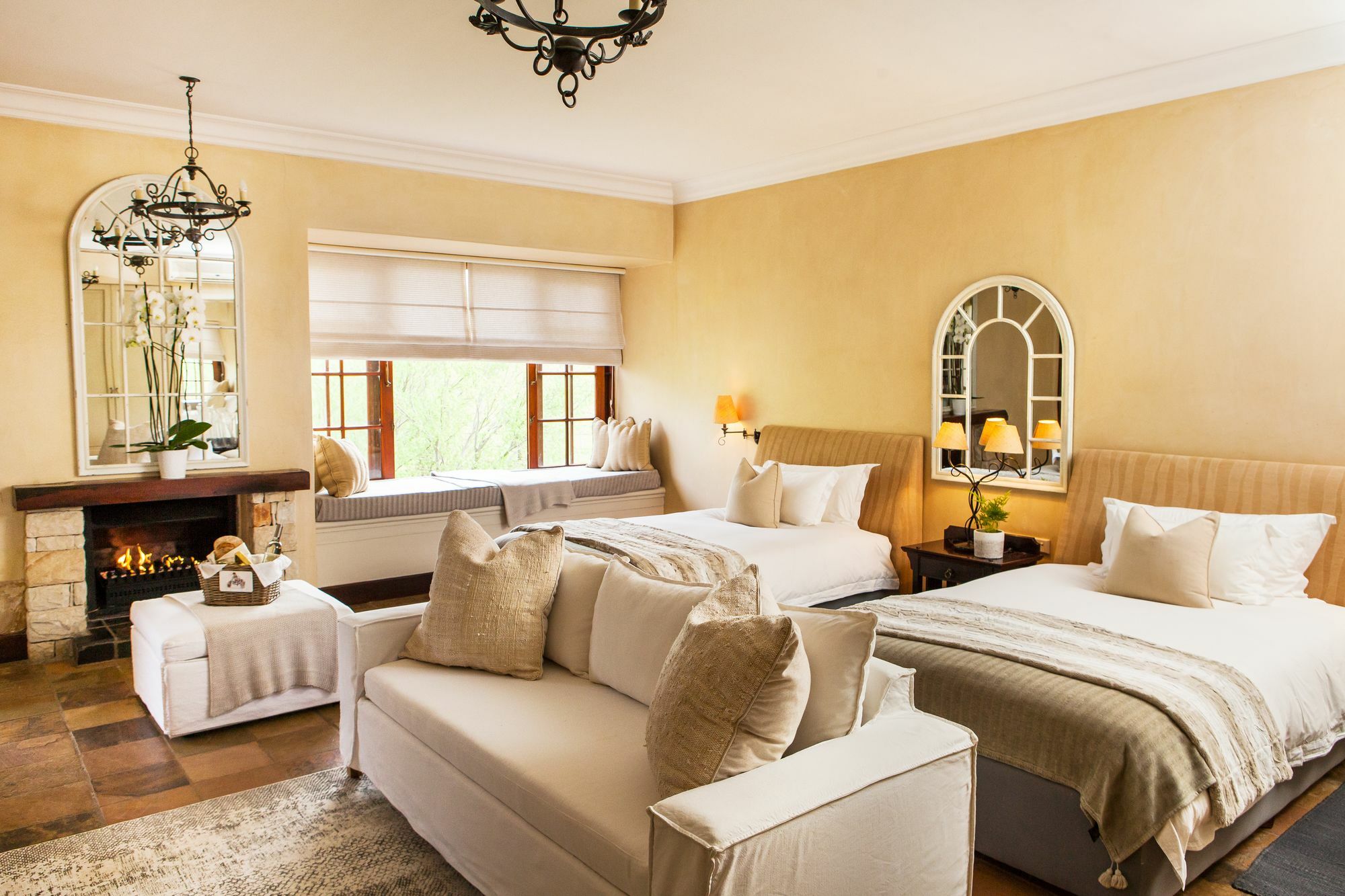 La Bella Vita Studios Paarl Exteriör bild